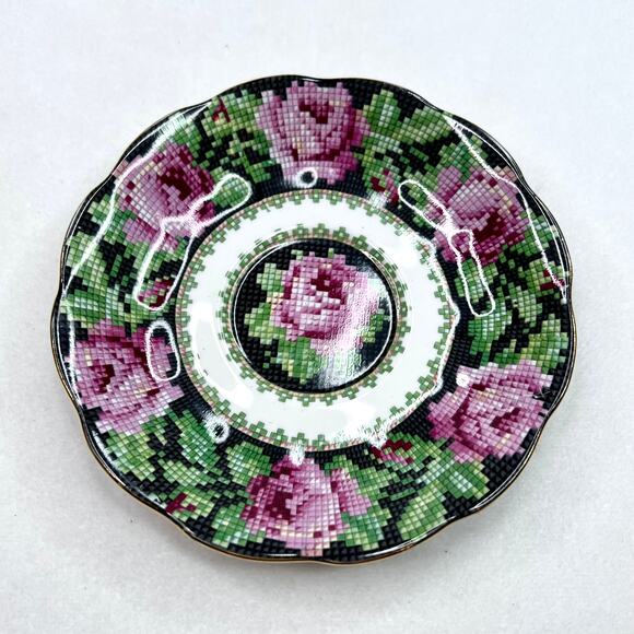 Royal Albert Needle Point Bone China Saucer Replacement - Picture 1 of 5